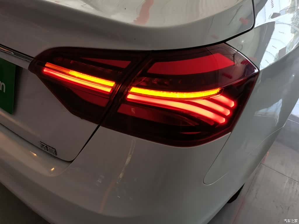 Geely Emgrand, 2019 8