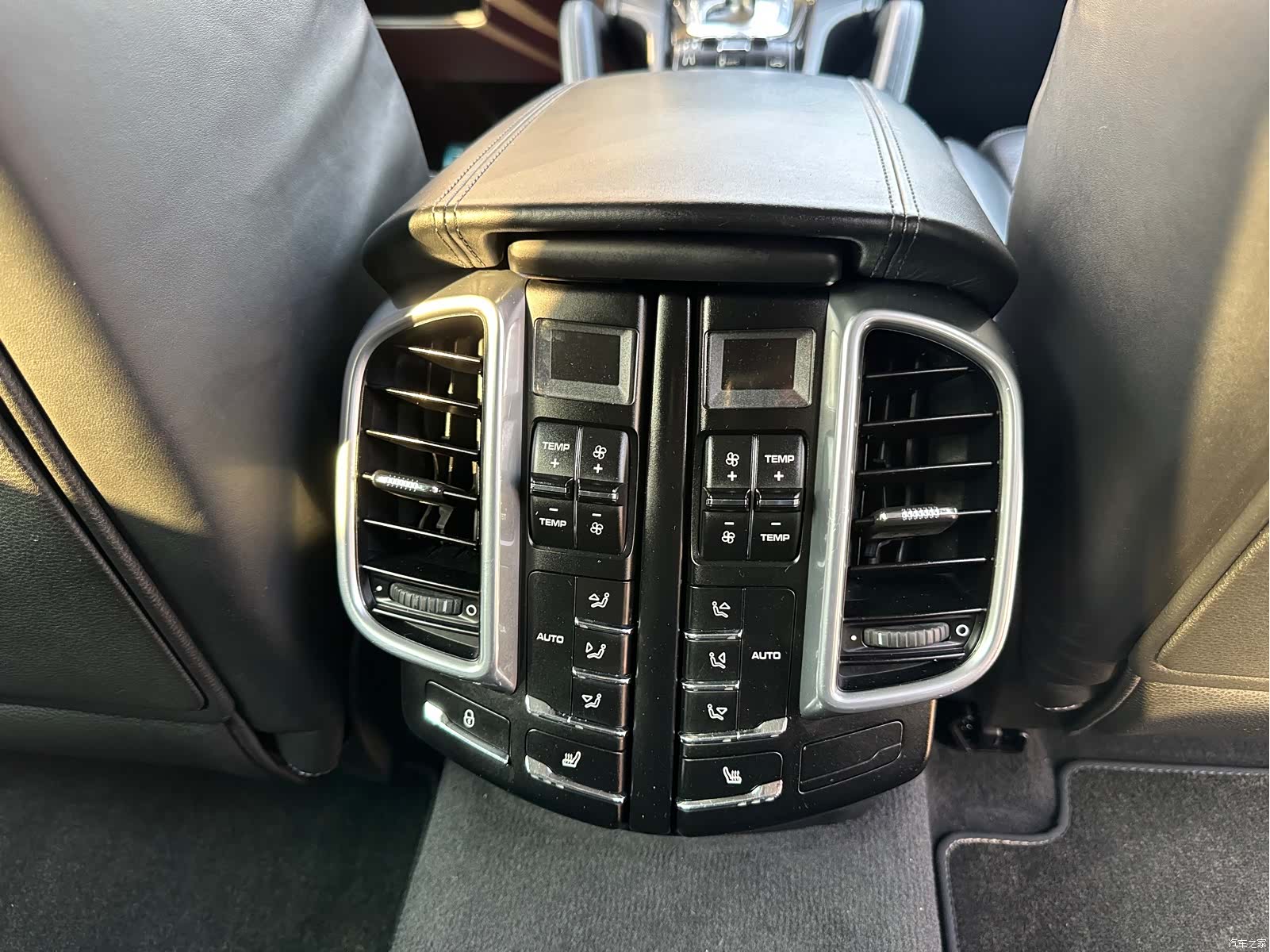 Porsche Cayenne, 2012 17