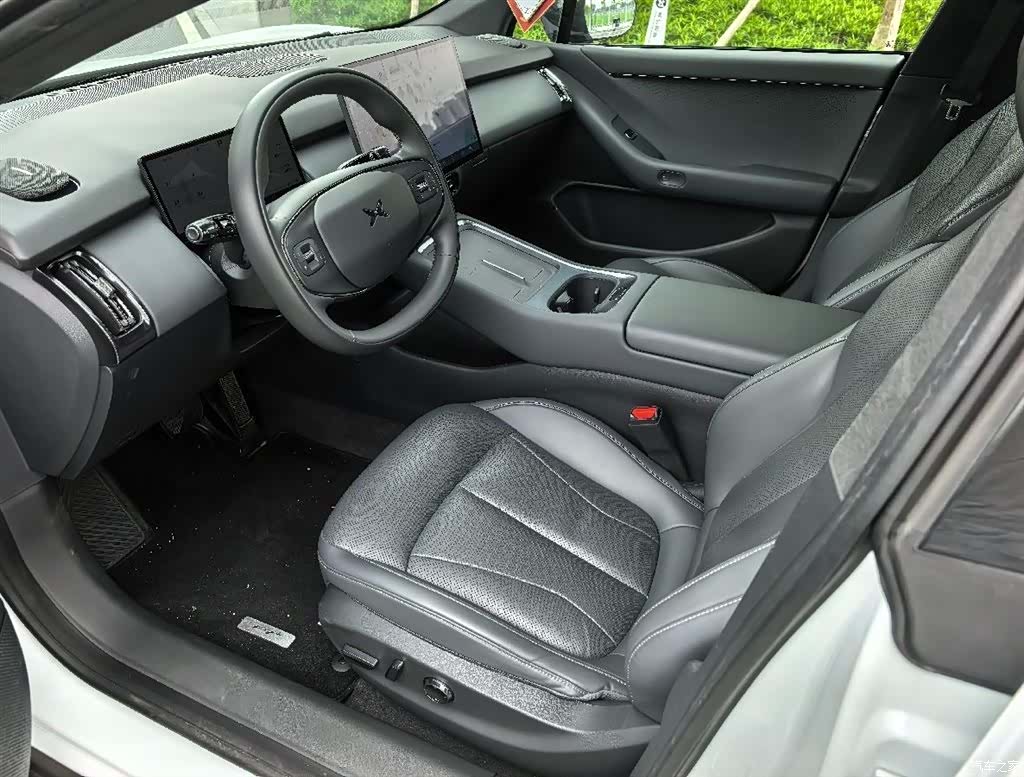 Xpeng P7, 2025 6