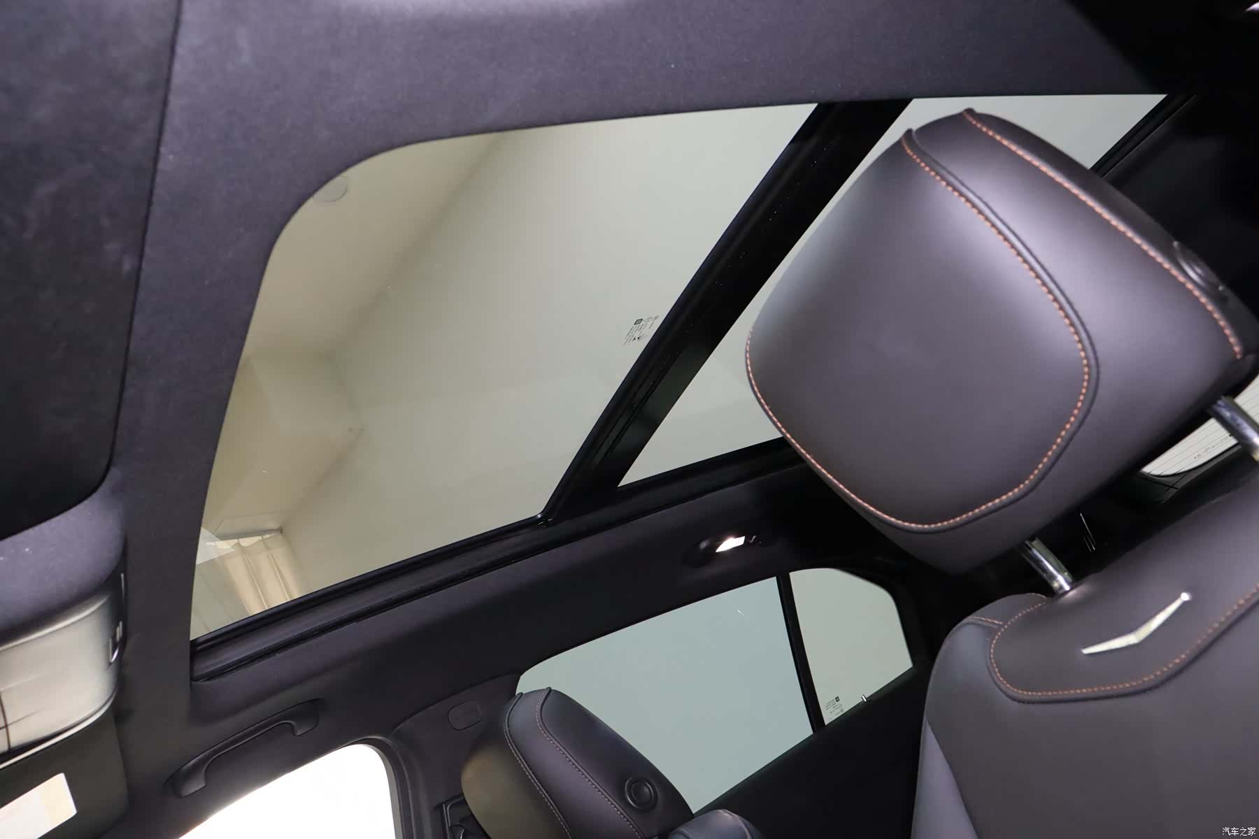 Cadillac XT4, 2022 12
