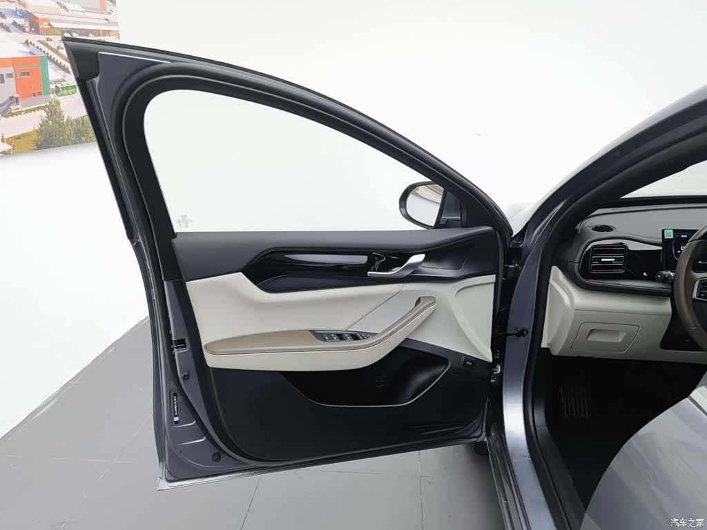 BYD Qin, 2024 8