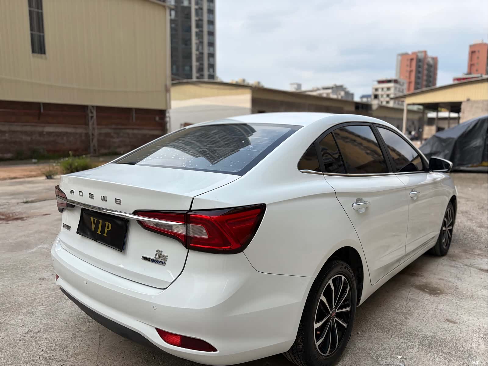 Roewe i5, 2021 9