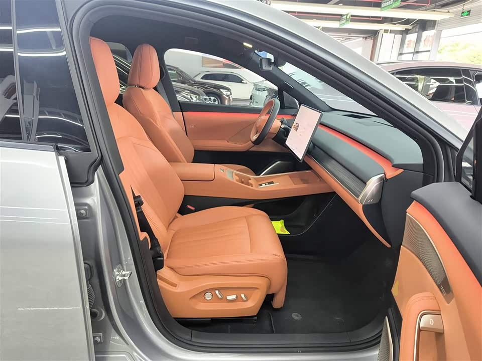 NIO L60