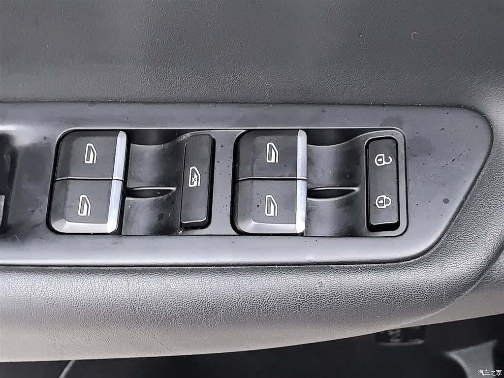 Geely Emgrand, 2017 9