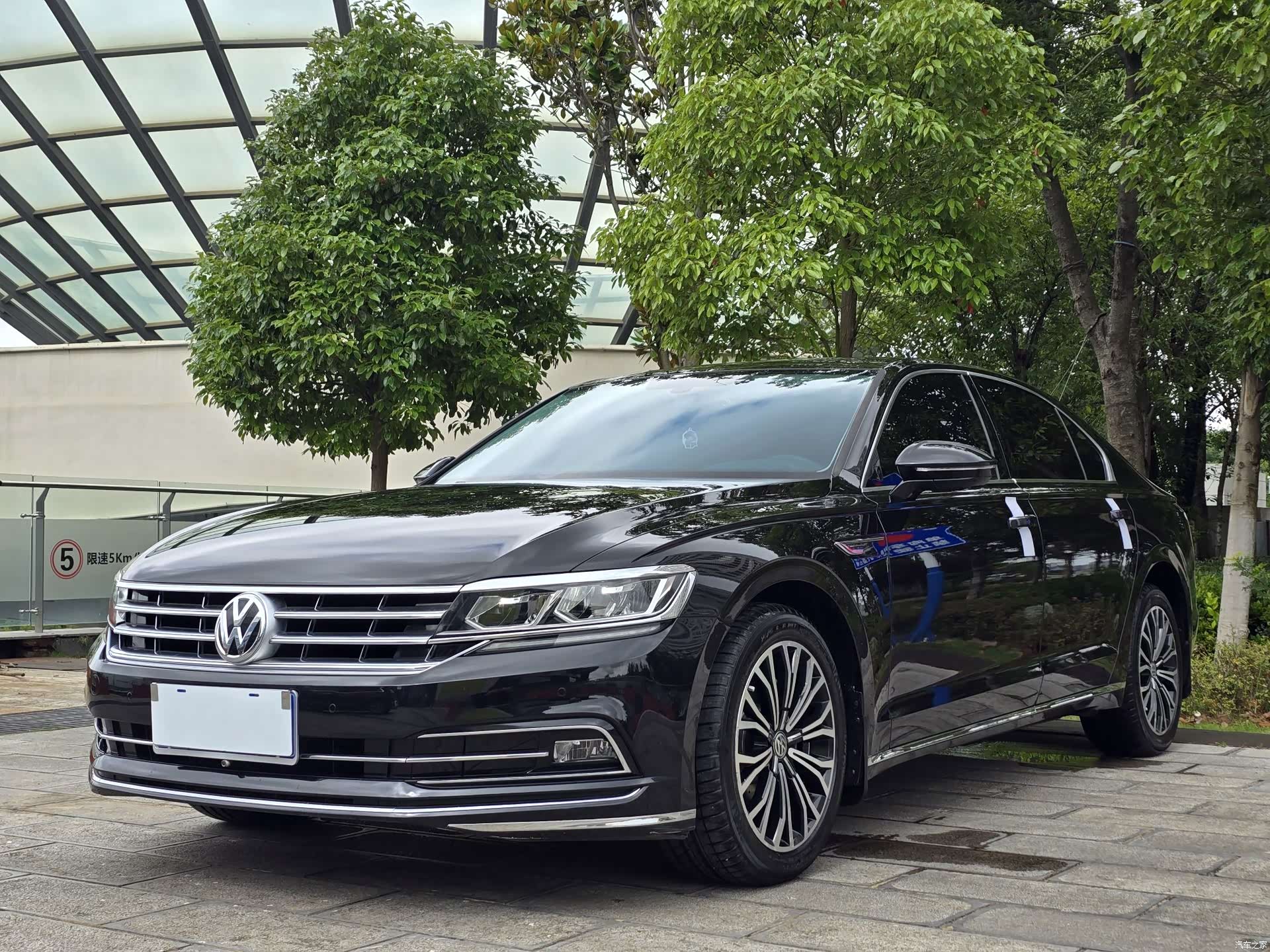 Volkswagen Phideon