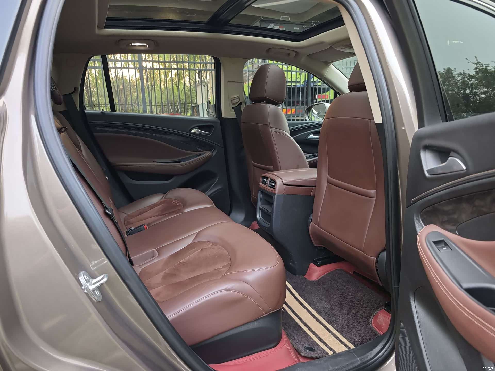 Buick Envision Plus, 2015 10