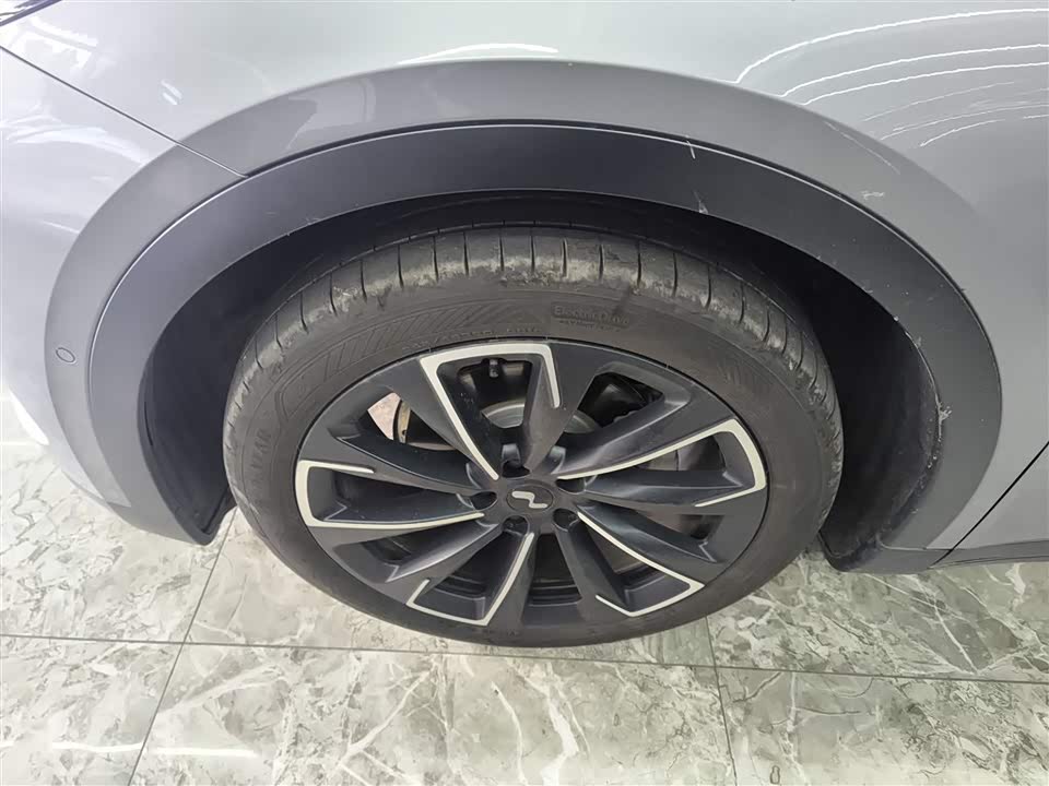 NIO L60
