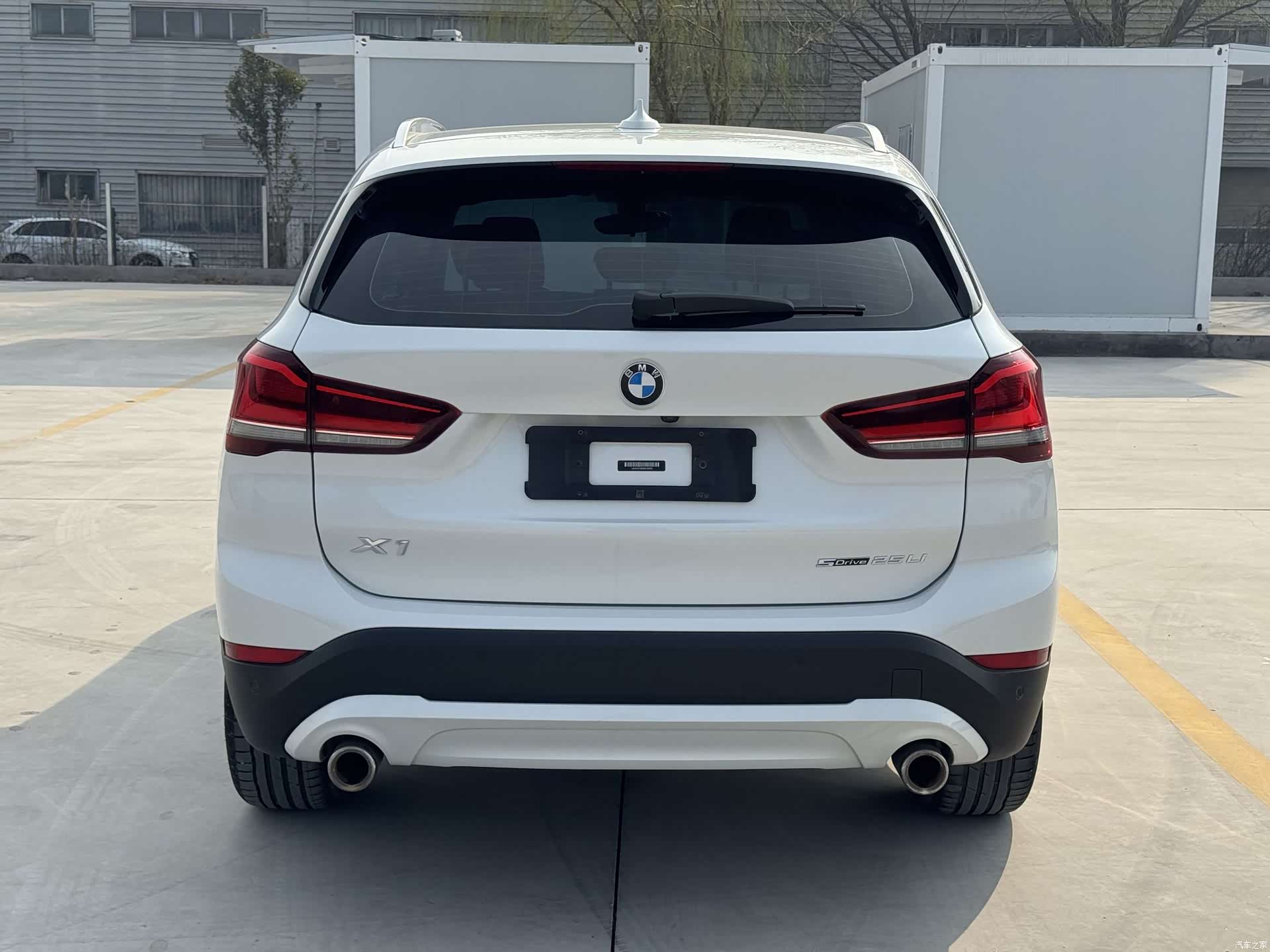 BMW X1, 2021 все фото