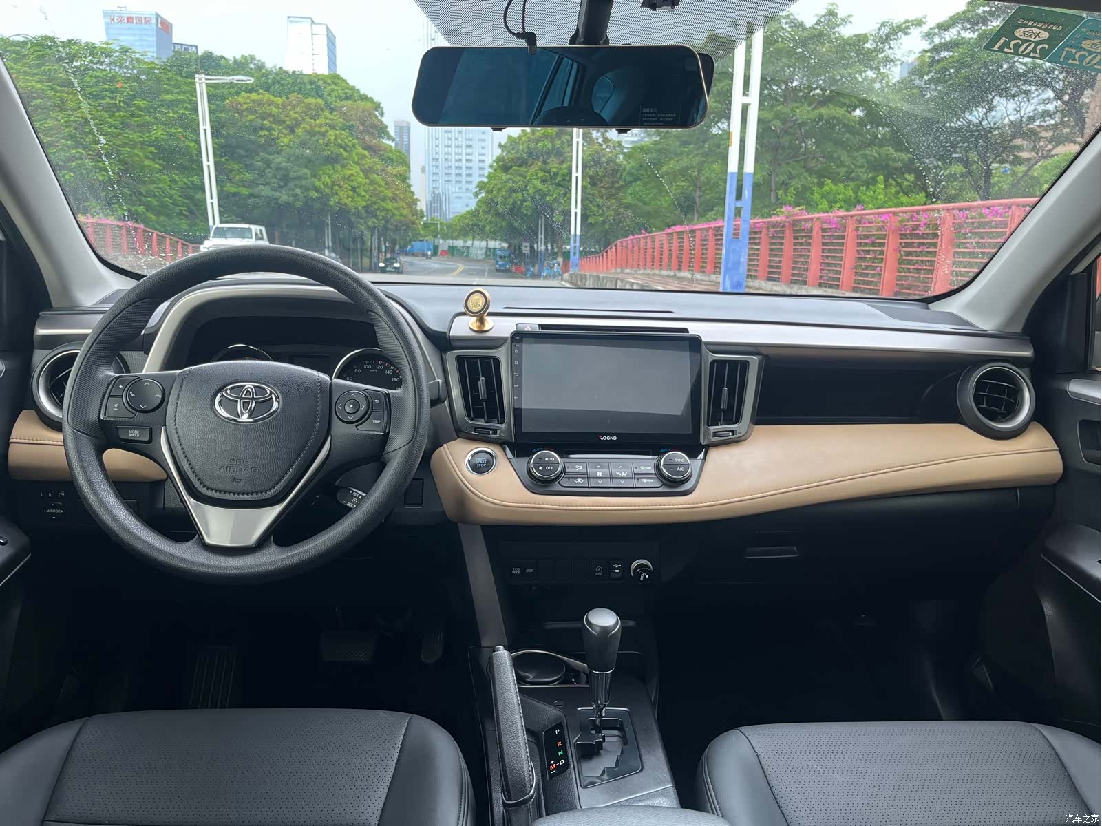 Toyota RAV4, 2019 8