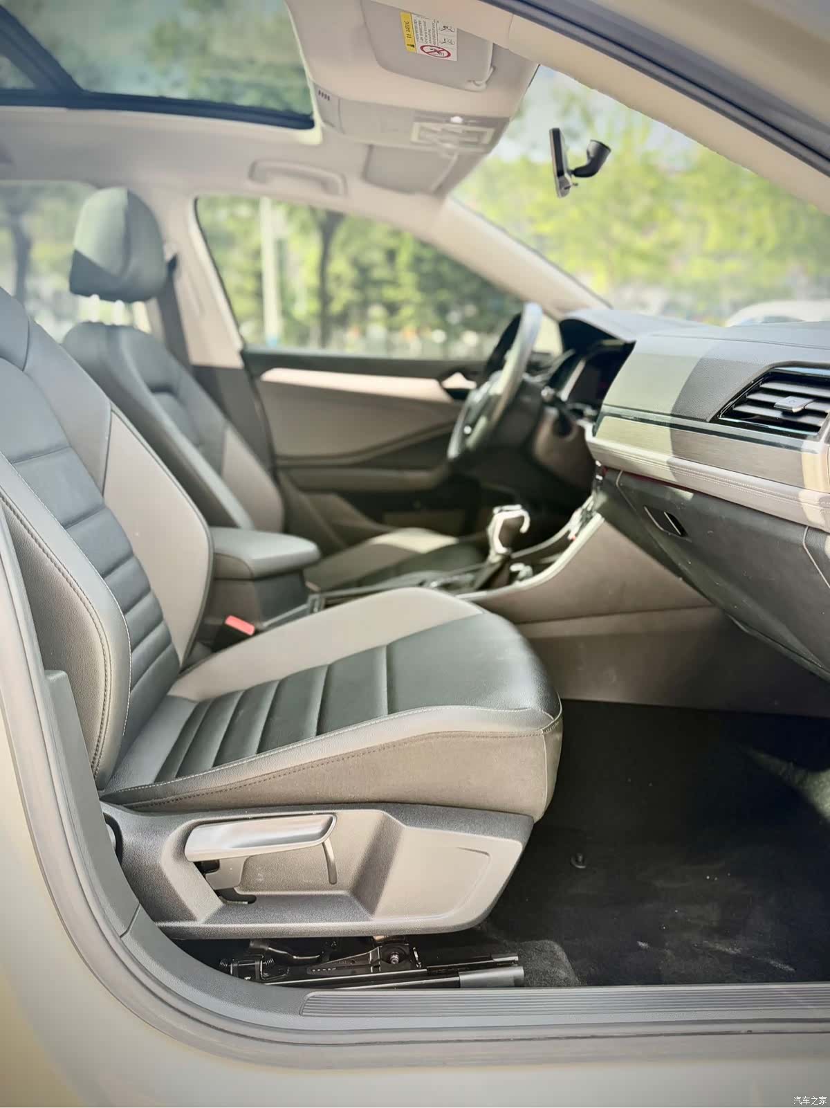Volkswagen Sagitar, 2022 13