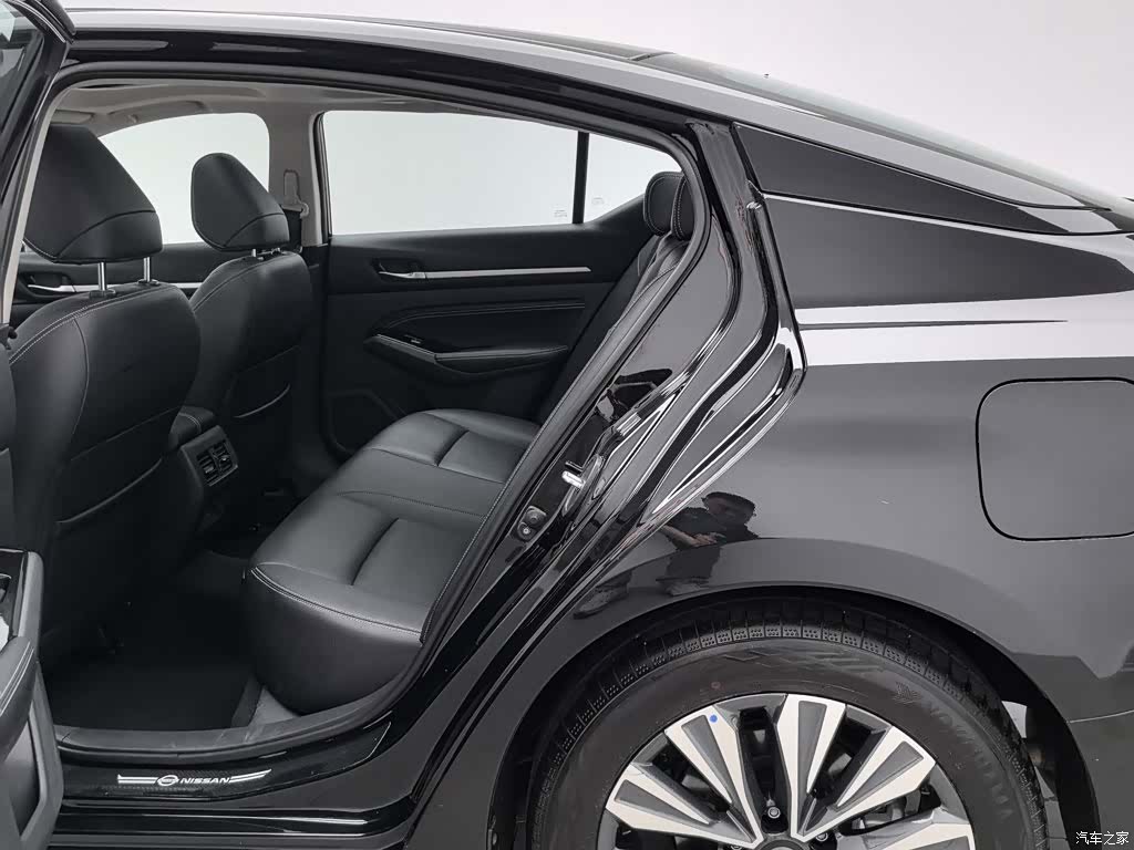 Nissan Teana, 2024 15