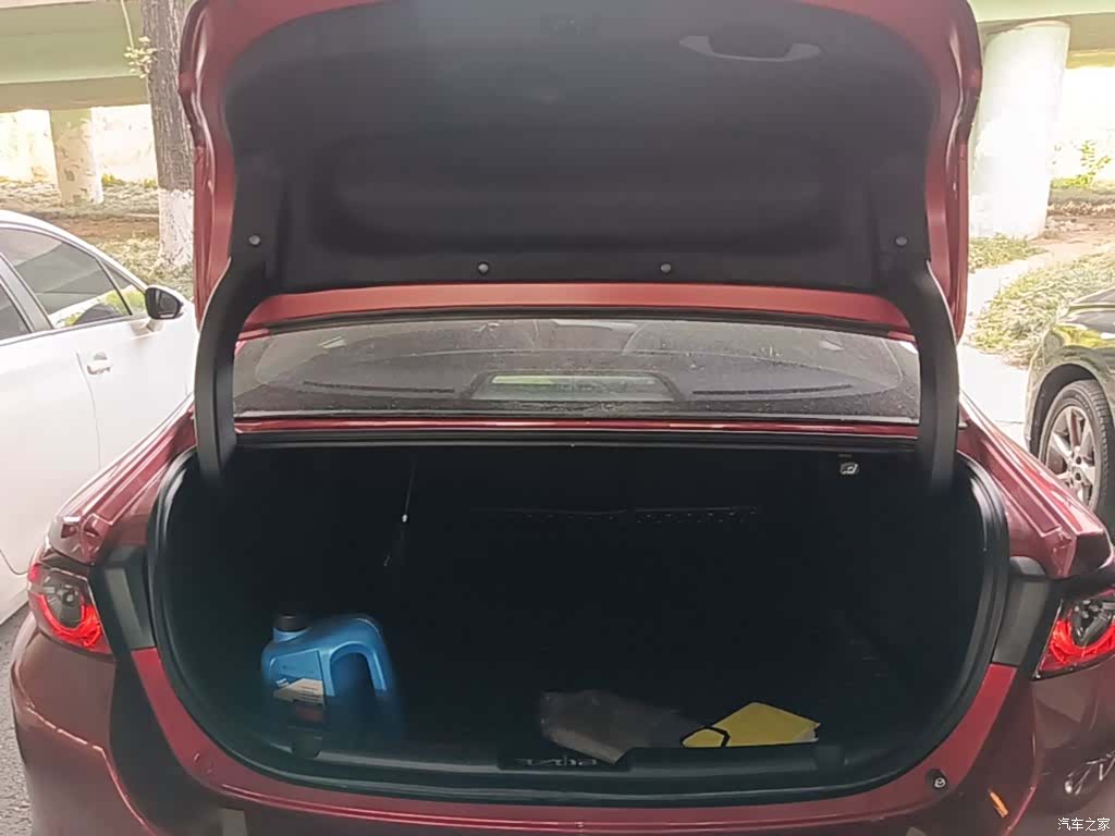 Mazda Mazda3, 2021 19