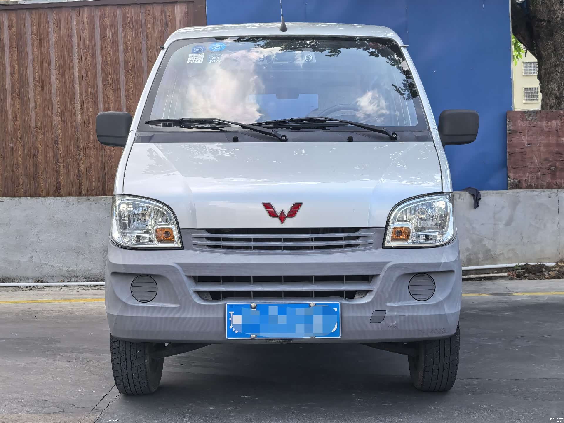 Wuling LSI, 2017 2