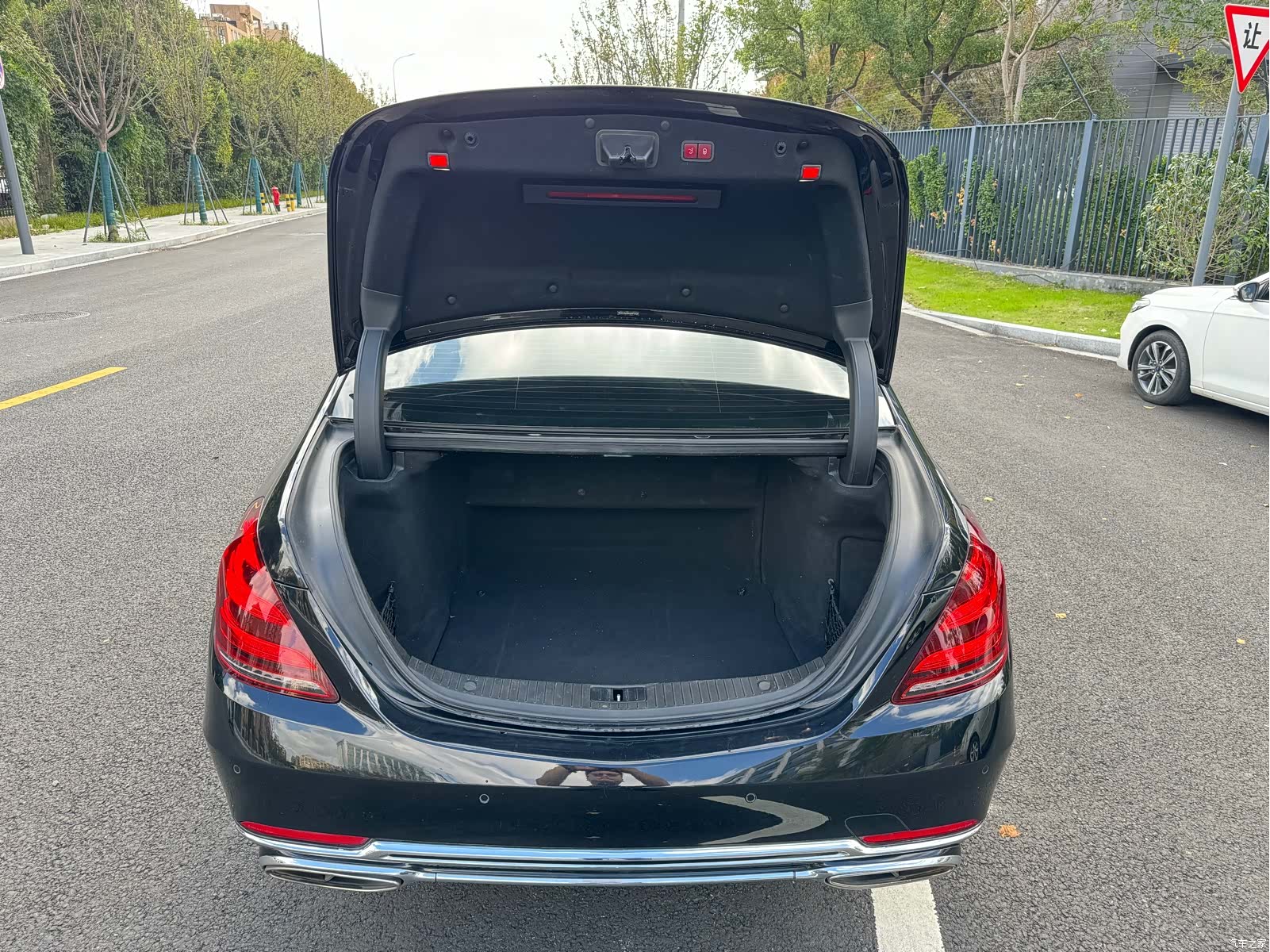 Maybach S-Class, 2018 11