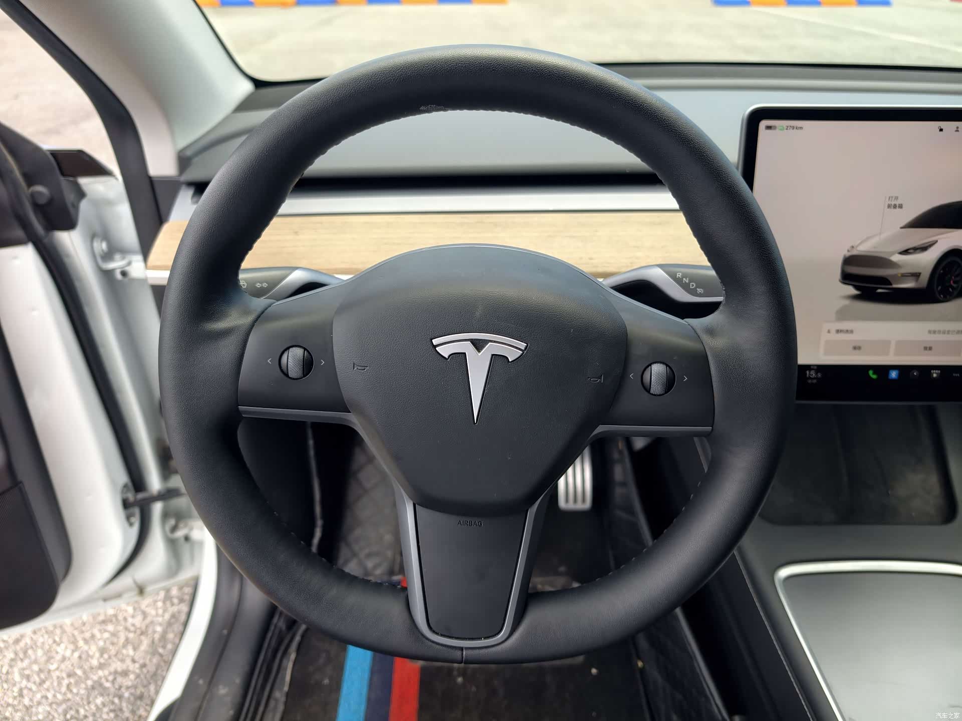 Tesla Model Y, 2023 все фото