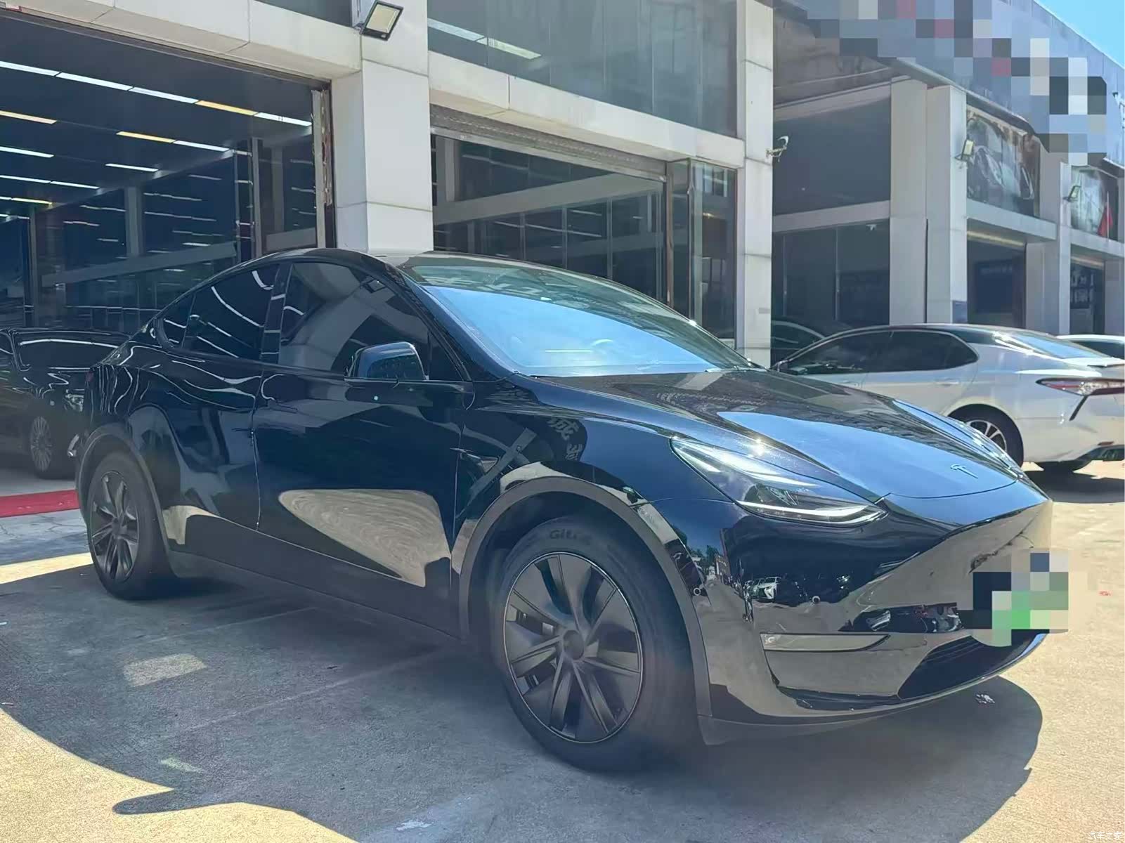 Tesla Model Y, 2023 3