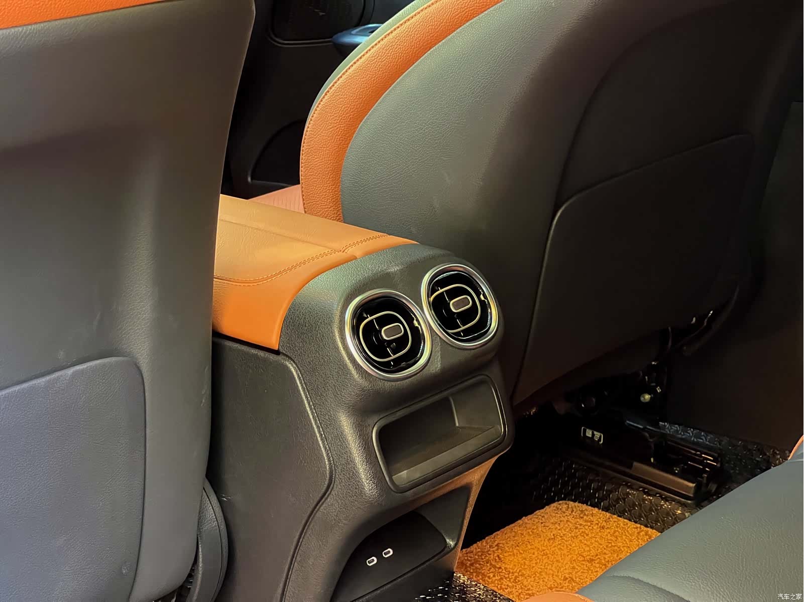 Mercedes-Benz GLC, 2025 19