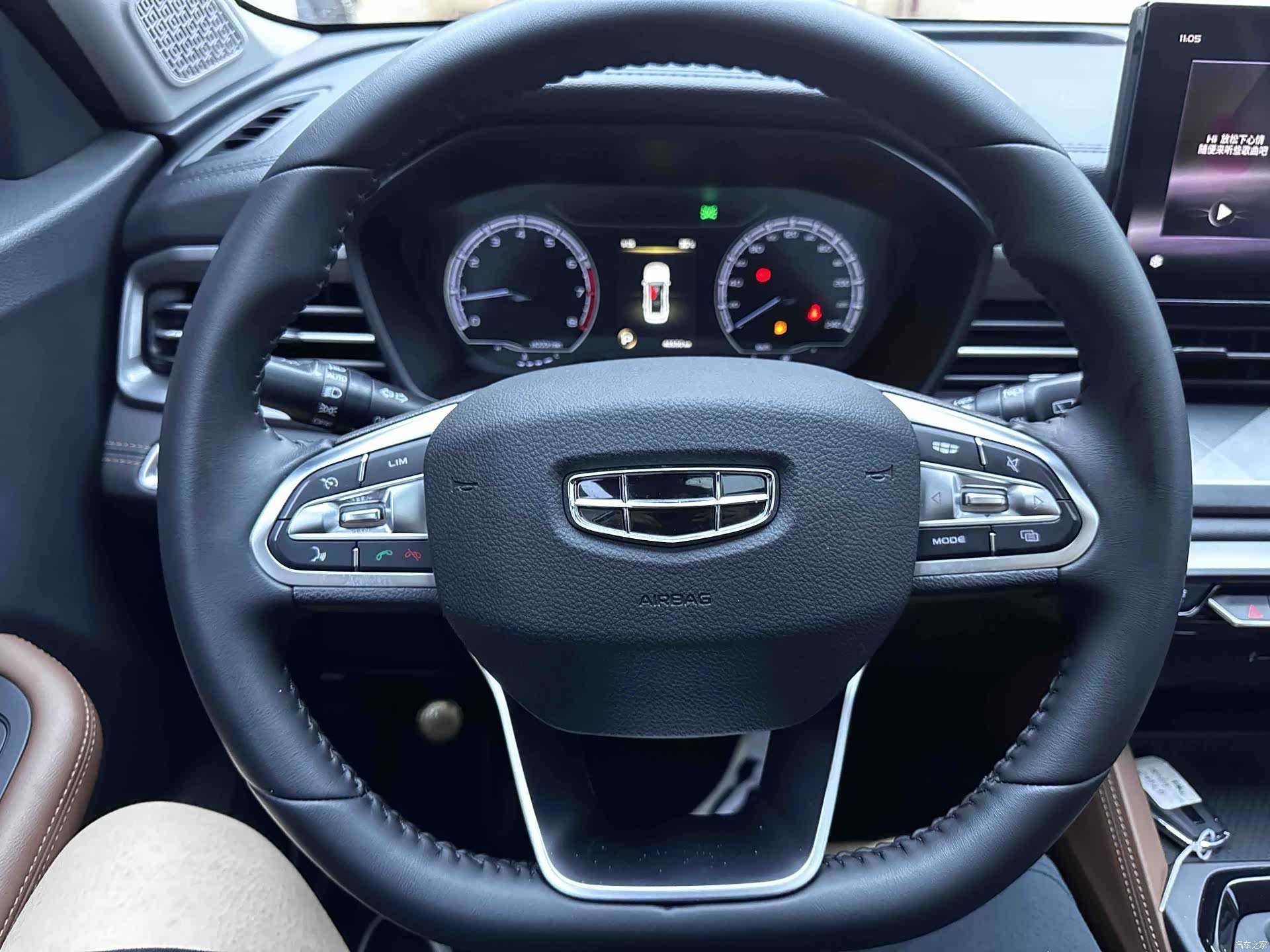 Geely X6, 2022 12