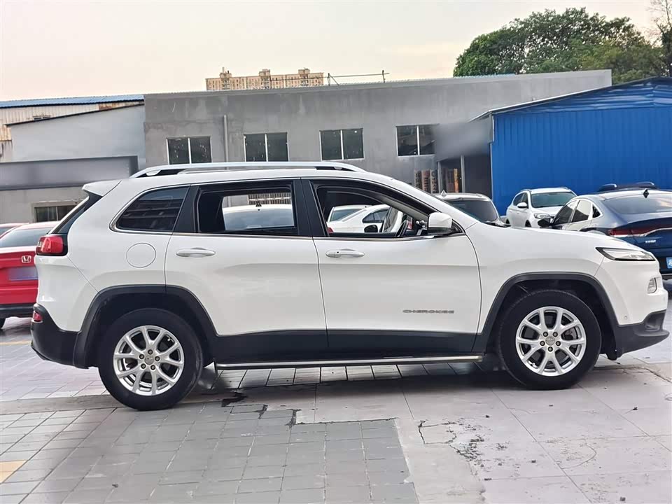 Jeep Free light