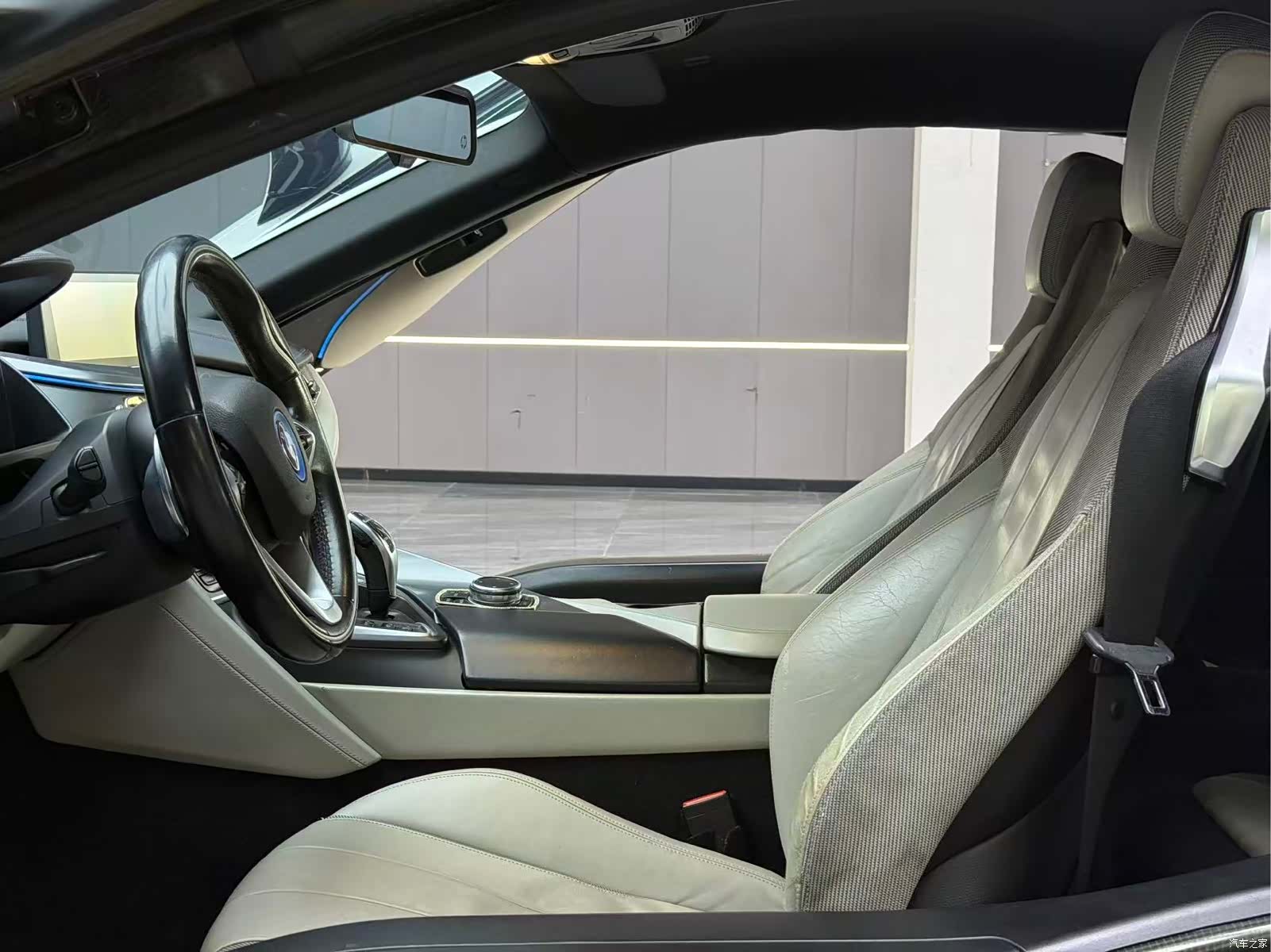 BMW i8, 2015 8