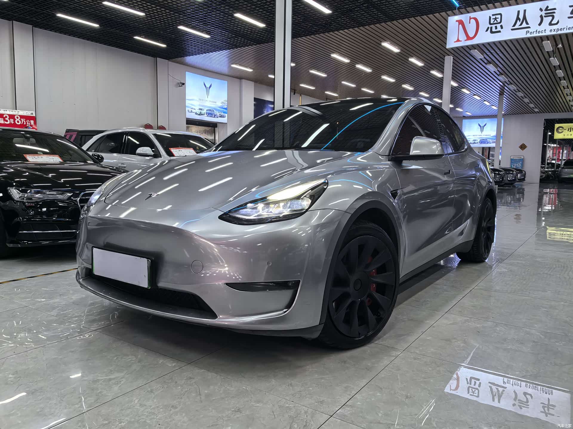 Tesla Model Y, 2022 1