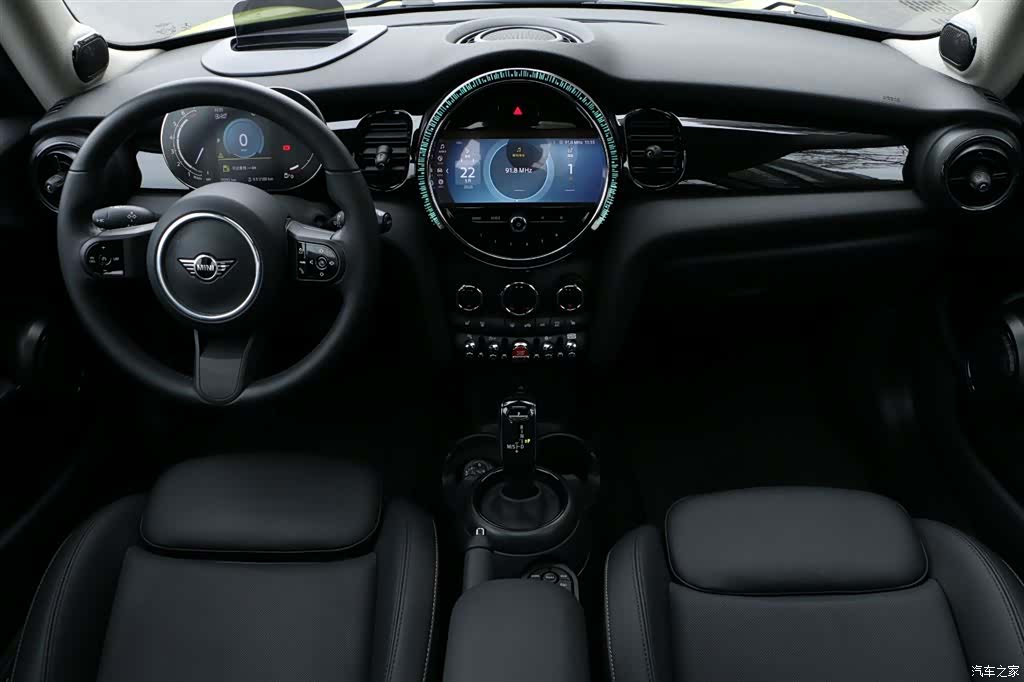 Mini Cooper, 2023 12