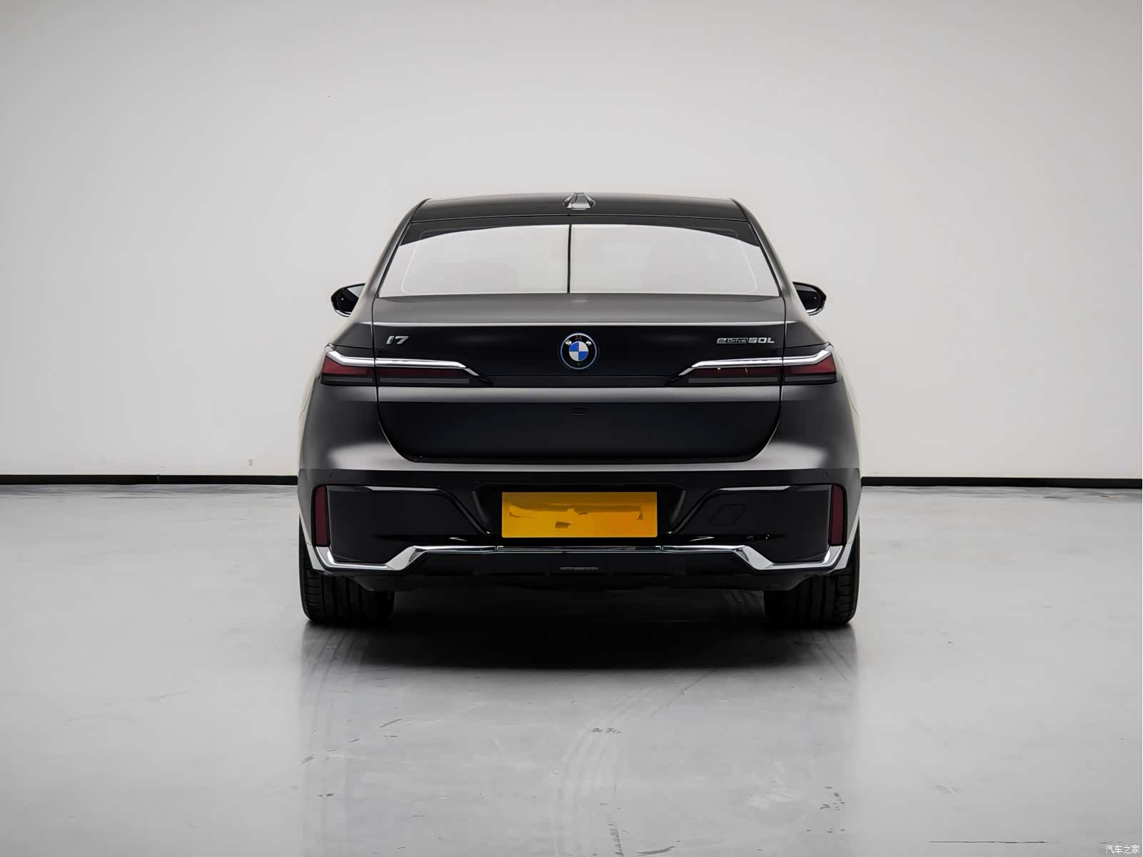 BMW i7, 2023 2