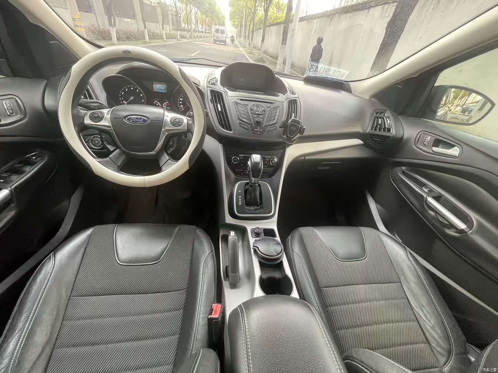 Ford Kuga, 2013 16