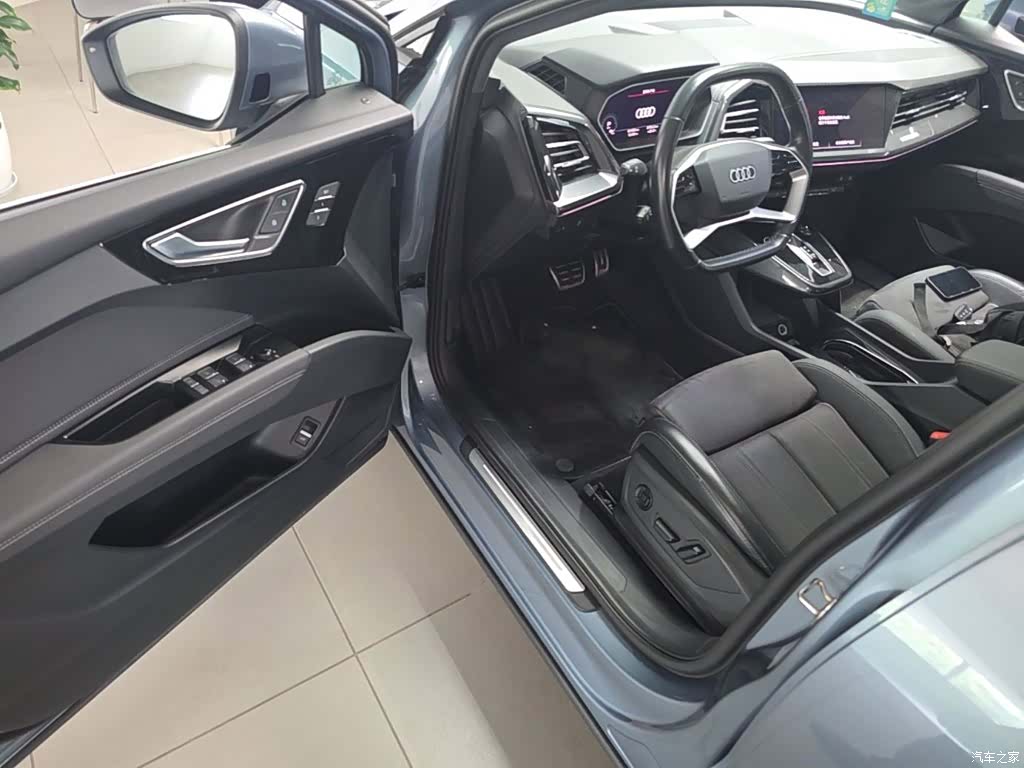 Audi Q4 e-tron, 2023 23