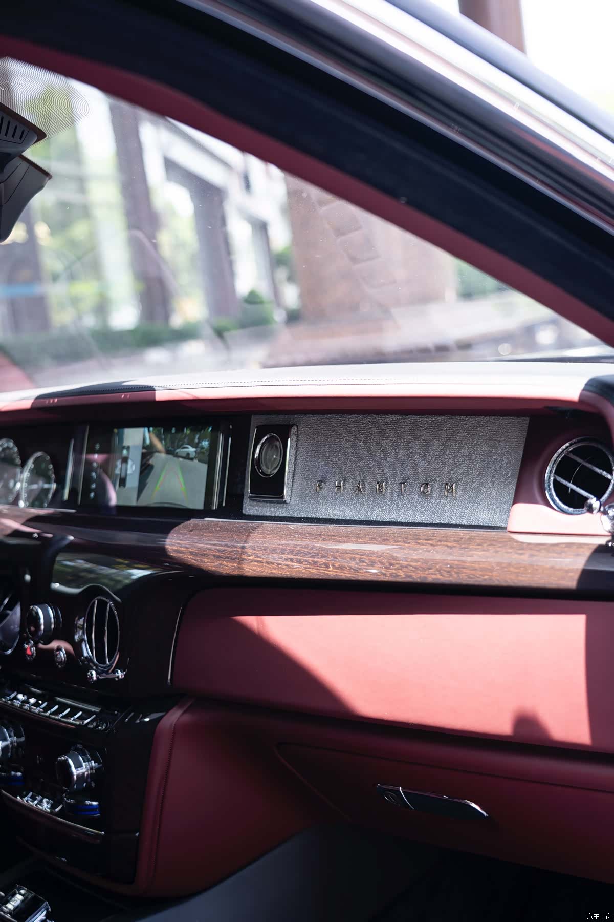 Rolls-Royce Phantom, 2020 11