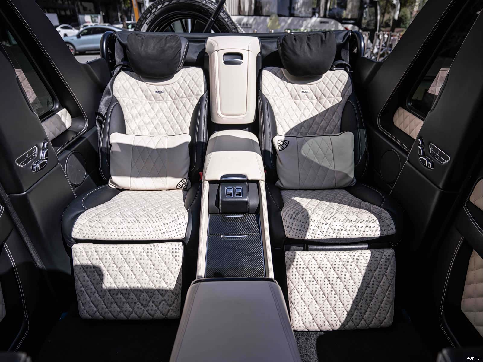 Mercedes-Benz G-Class, 2018 27