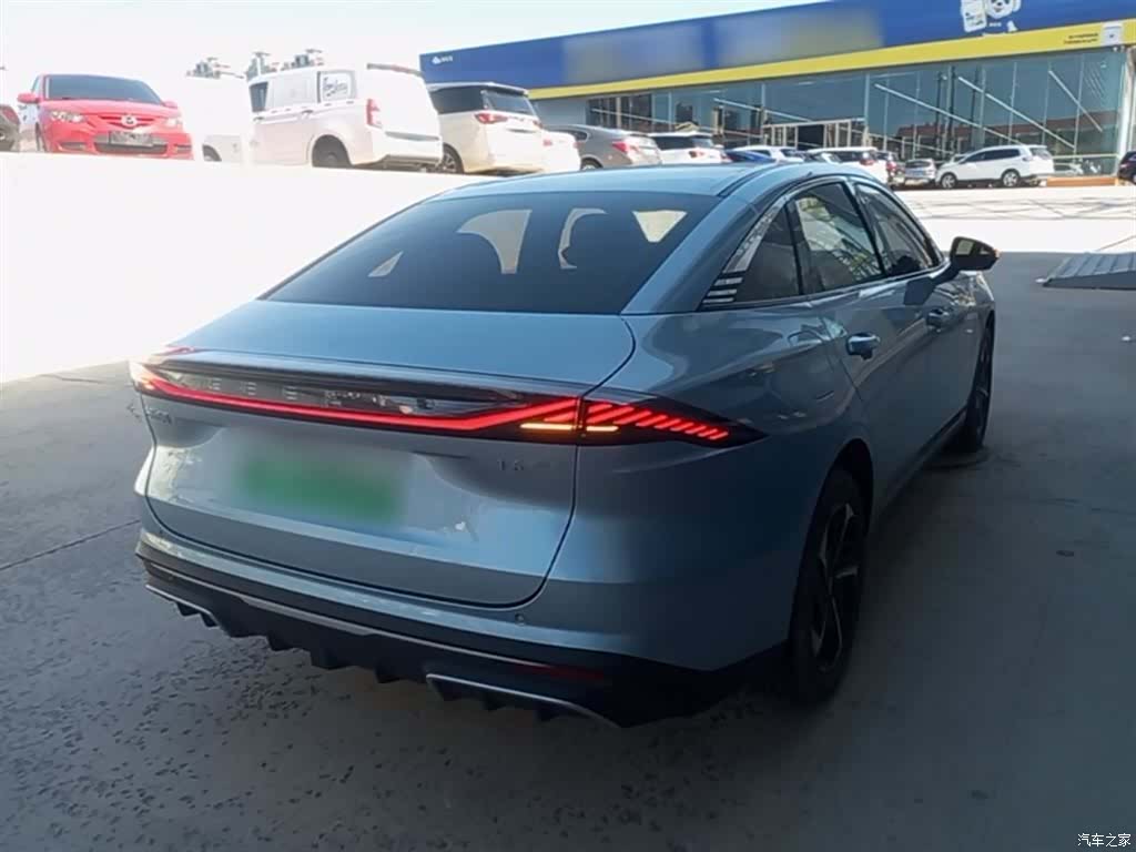 Geely Galaxy L6, 2025 7