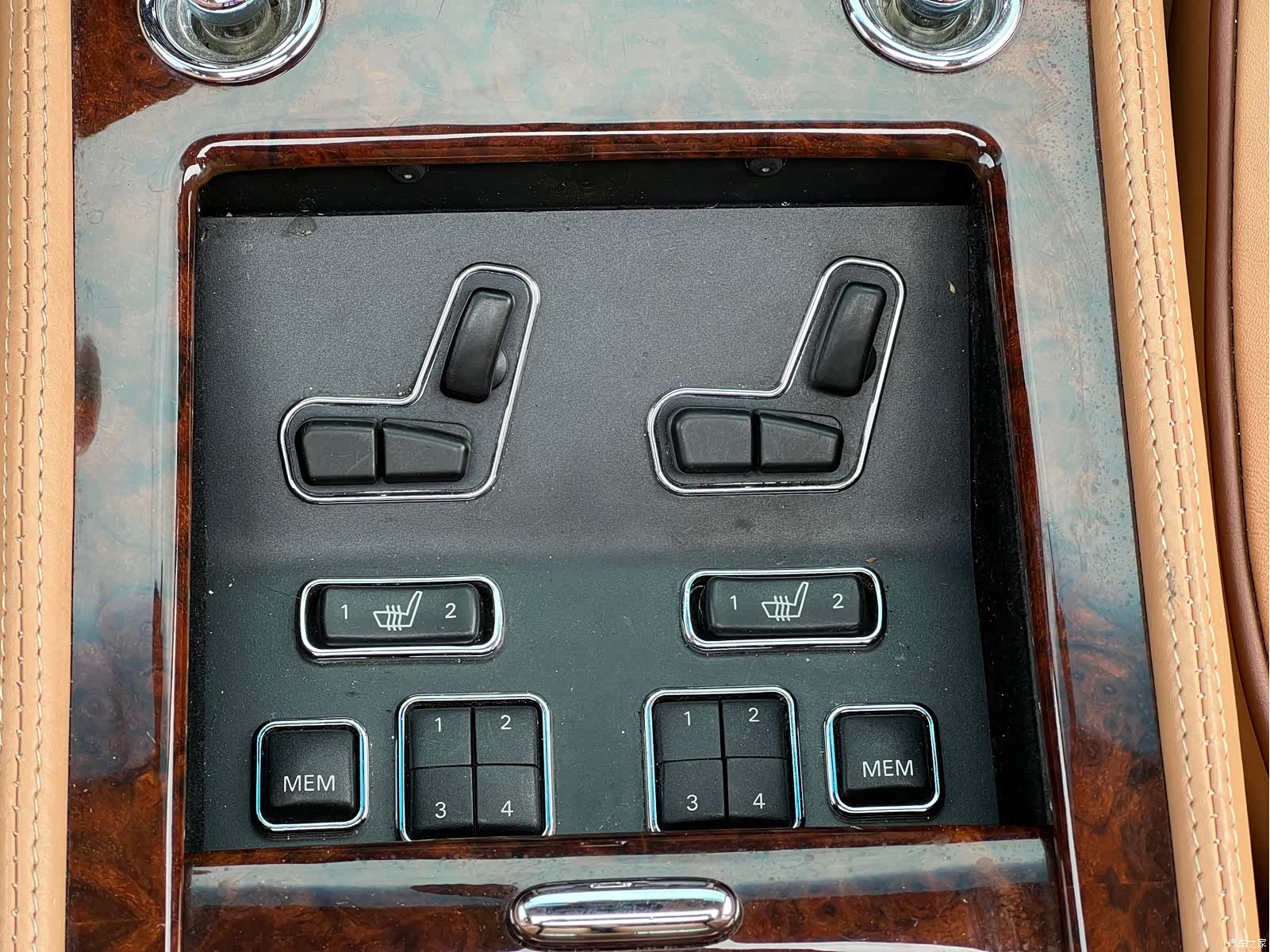 Bentley R, 2006 22