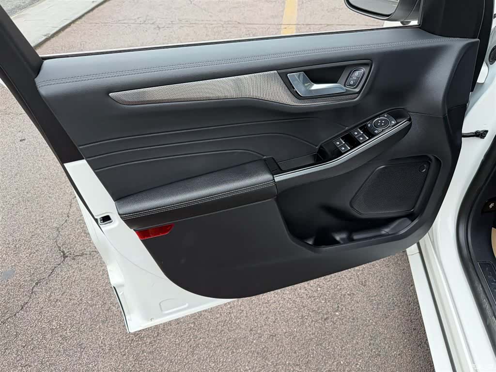 Ford Escape, 2022 6