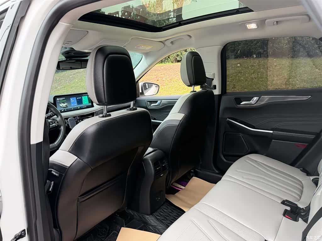 Ford Escape, 2022 9