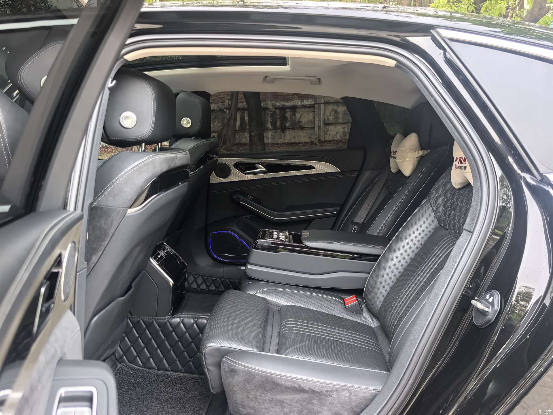 Hongqi H9, 2021 10