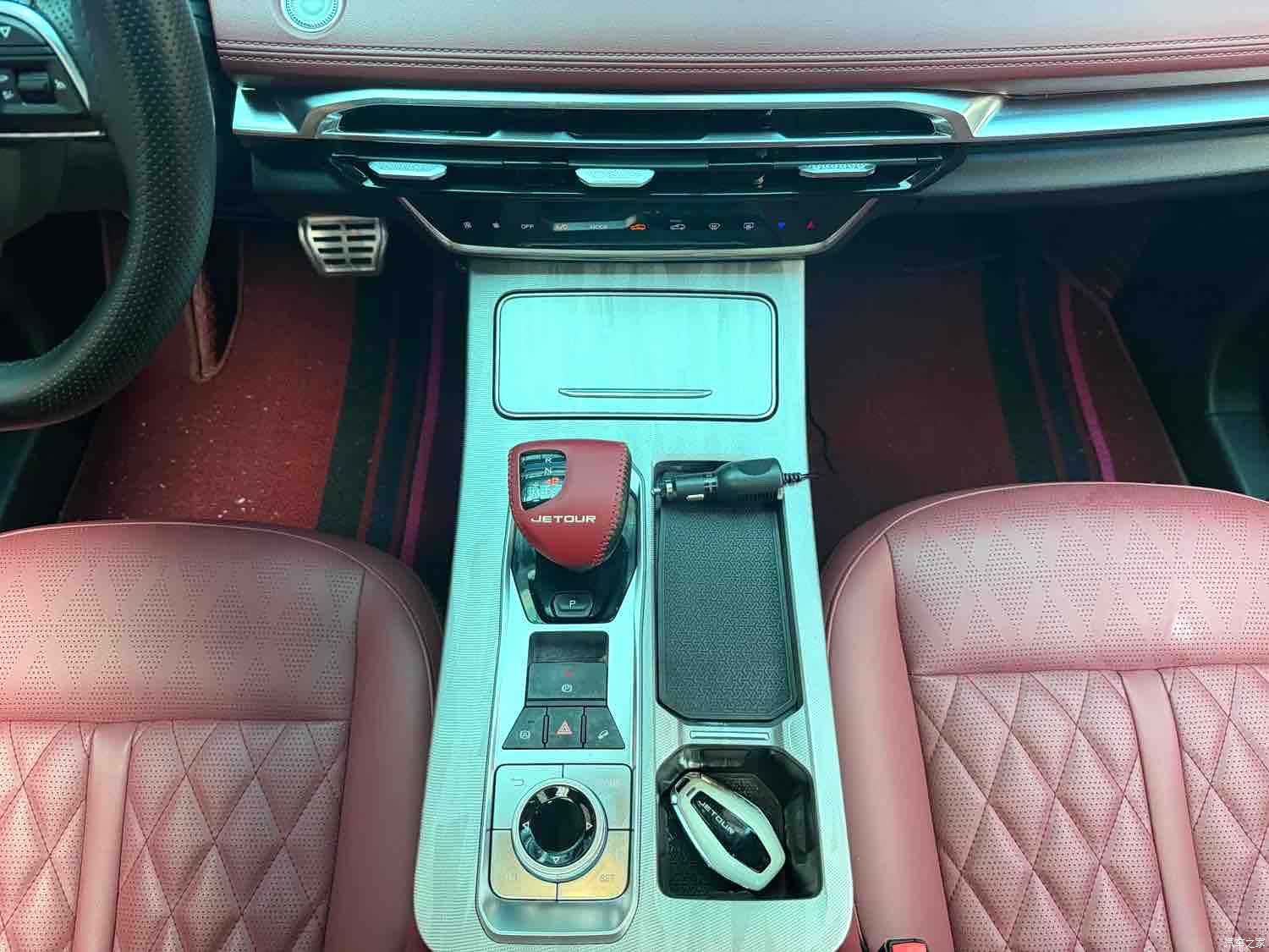 Jetour X70, 2023 10