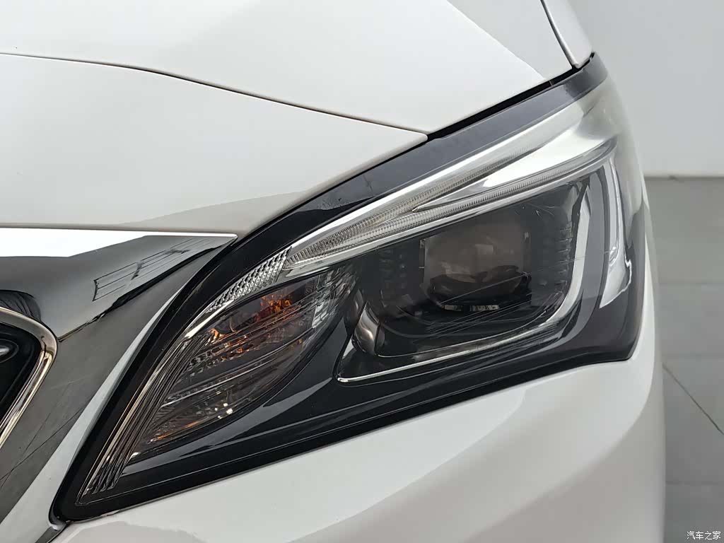 Buick Verano, 2018 7