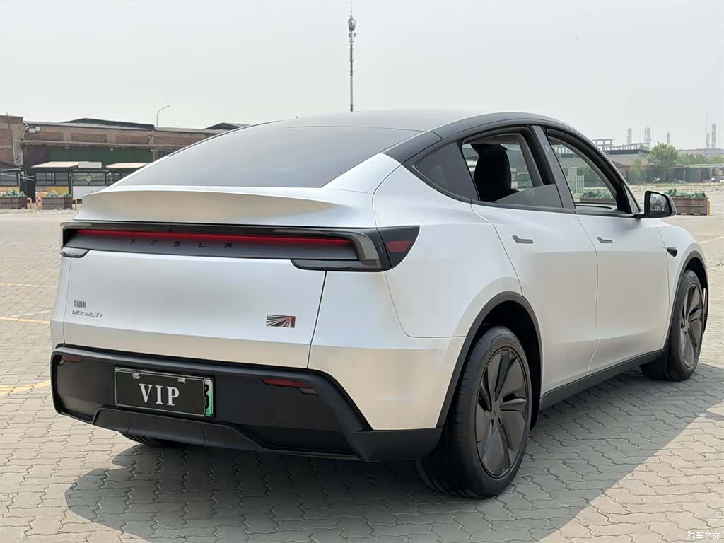 Tesla Model Y, 2025 9