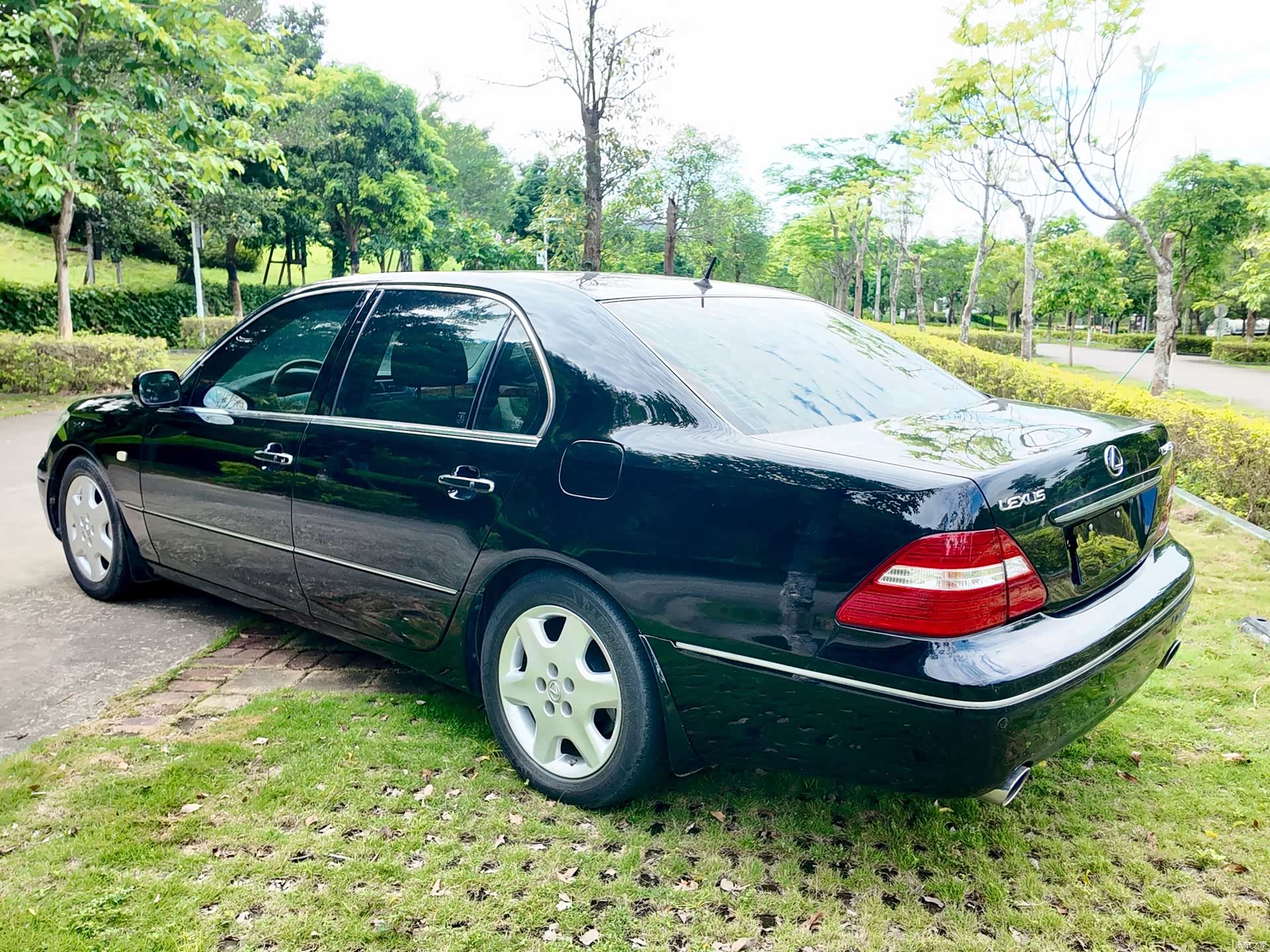 Lexus LS, 2004 28