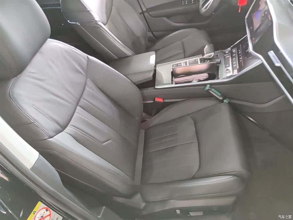 Audi A6L, 2021 25