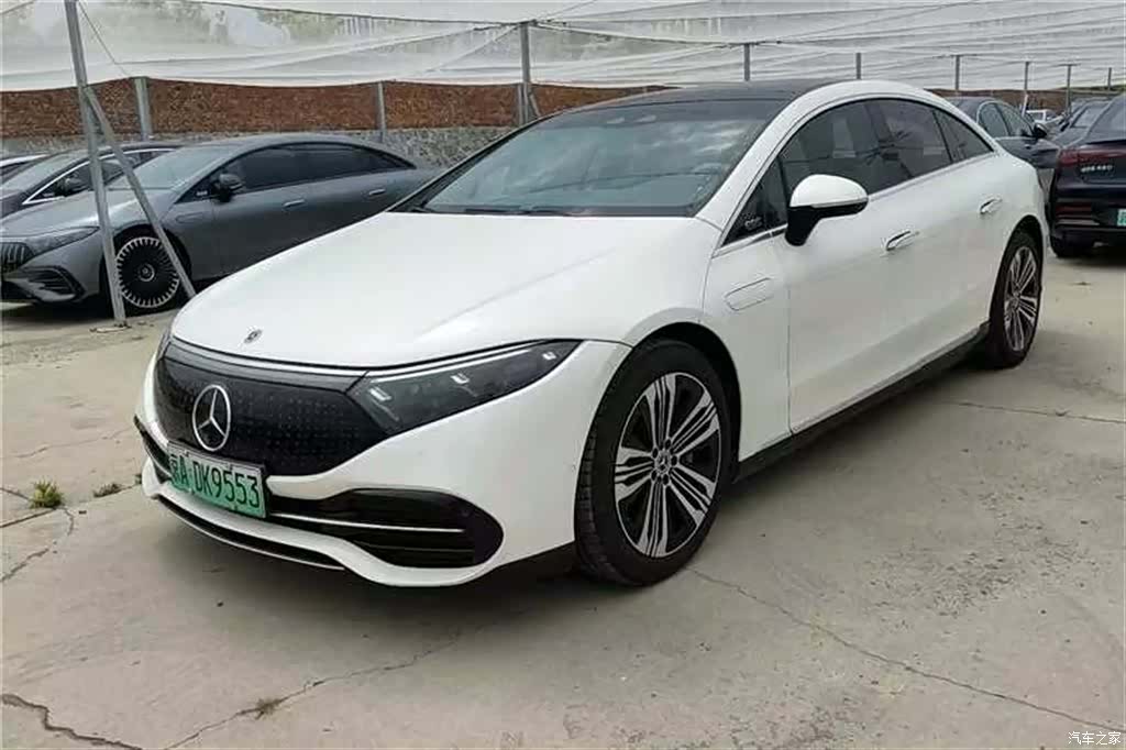 Mercedes-Benz EQS, 2024 1