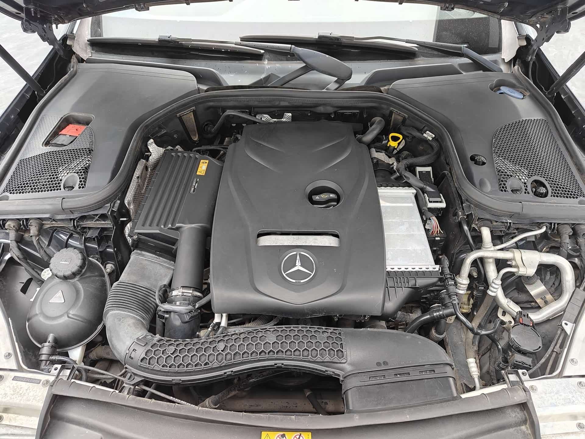 Mercedes-Benz E-Class, 2016 19
