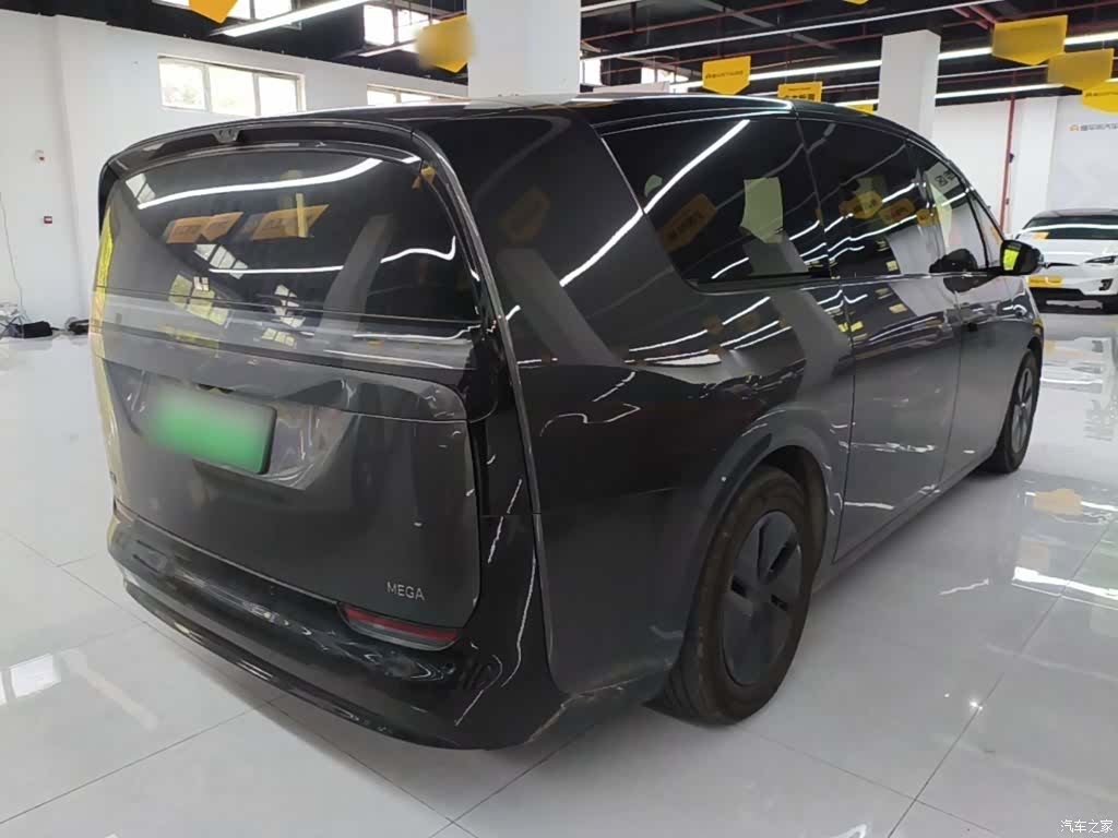 Li Auto MEGA, 2025 все фото