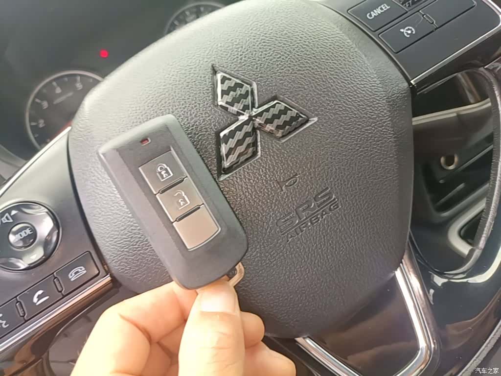Mitsubishi Outlander, 2018 9