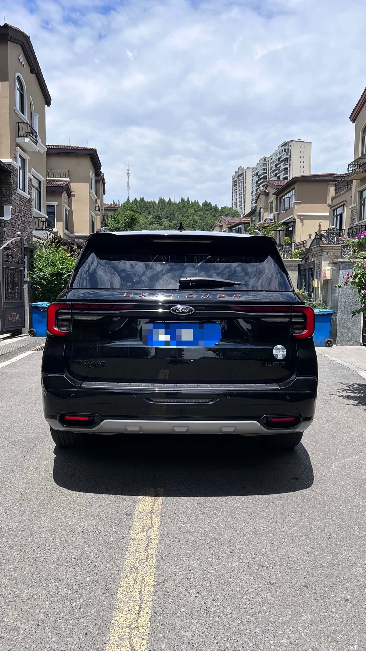 Ford Explorer, 2023 все фото