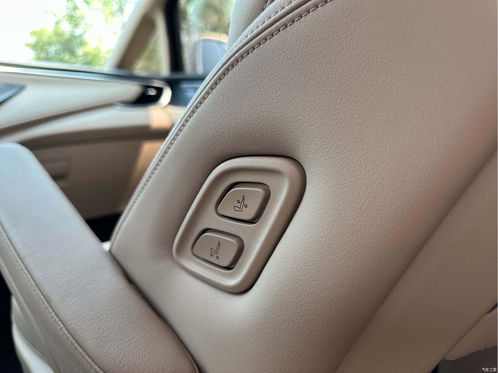 Buick GL8, 2025 18