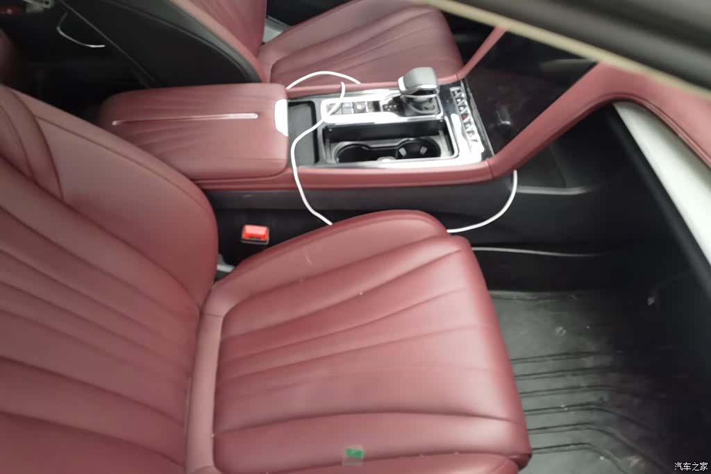 Hongqi H5, 2025 8