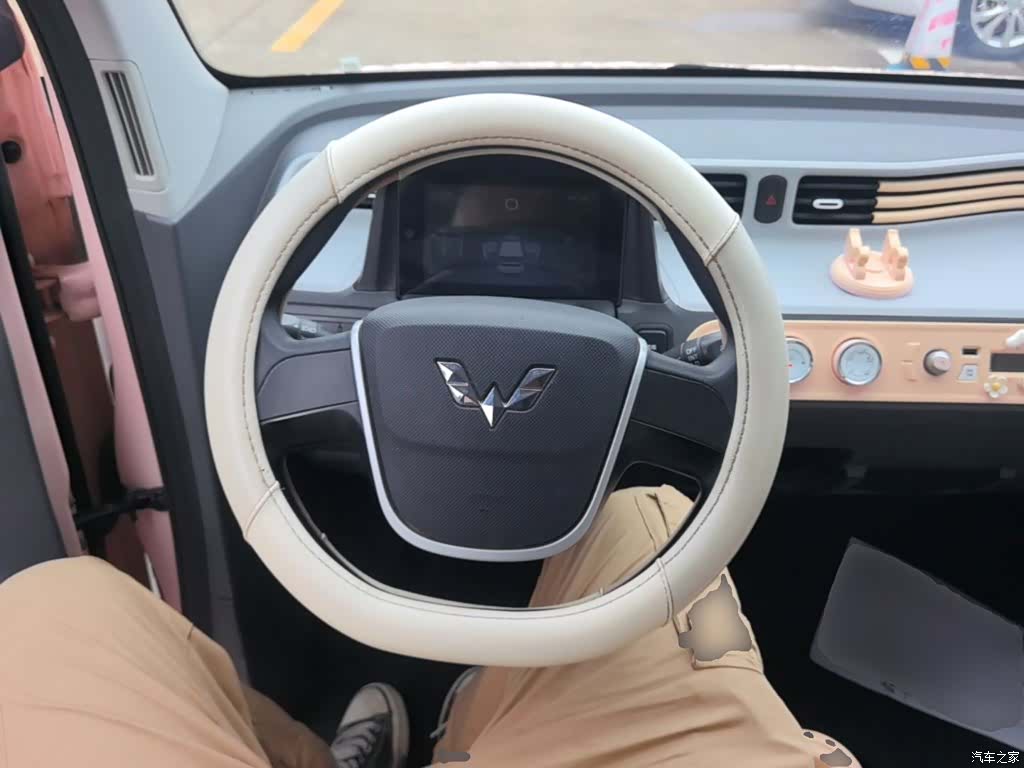Wuling MINIEV, 2021 11