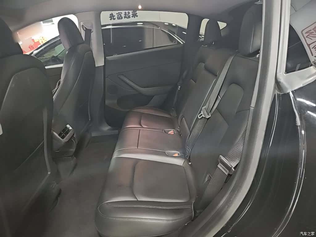 Tesla Model Y, 2021 13